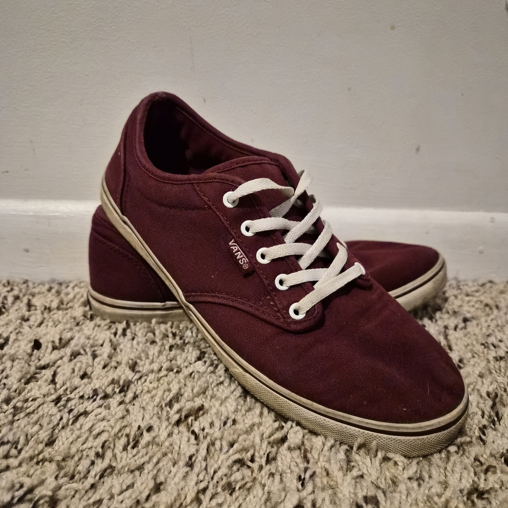 Vans Woman's Burgundy Canvas Sneakers